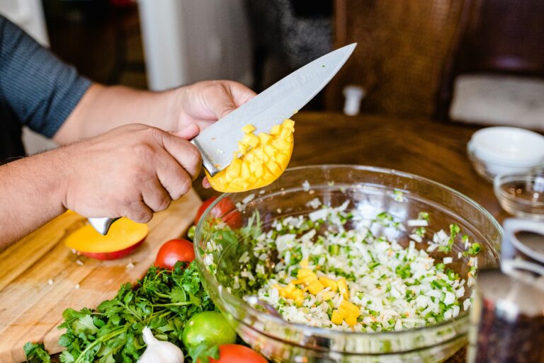 Spicy Mango Salsa (5-Minute Recipe)