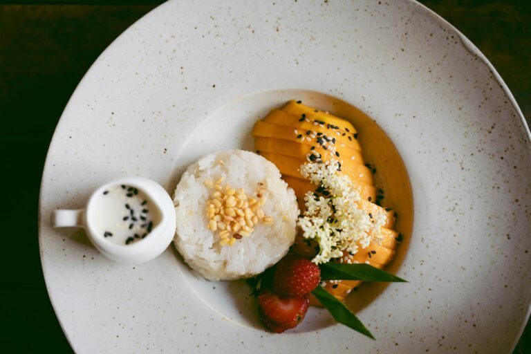 Mango Sticky Rice (Thai Dessert)